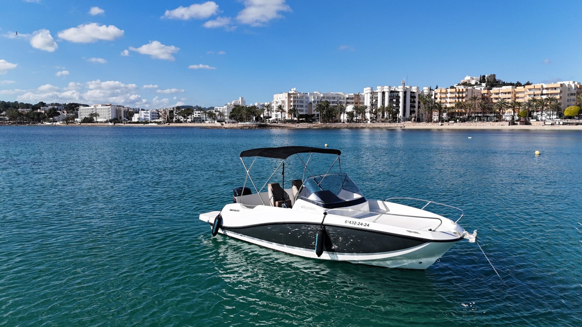 Quicksilver 605 SUNDECK 2024 PUÑITO 1