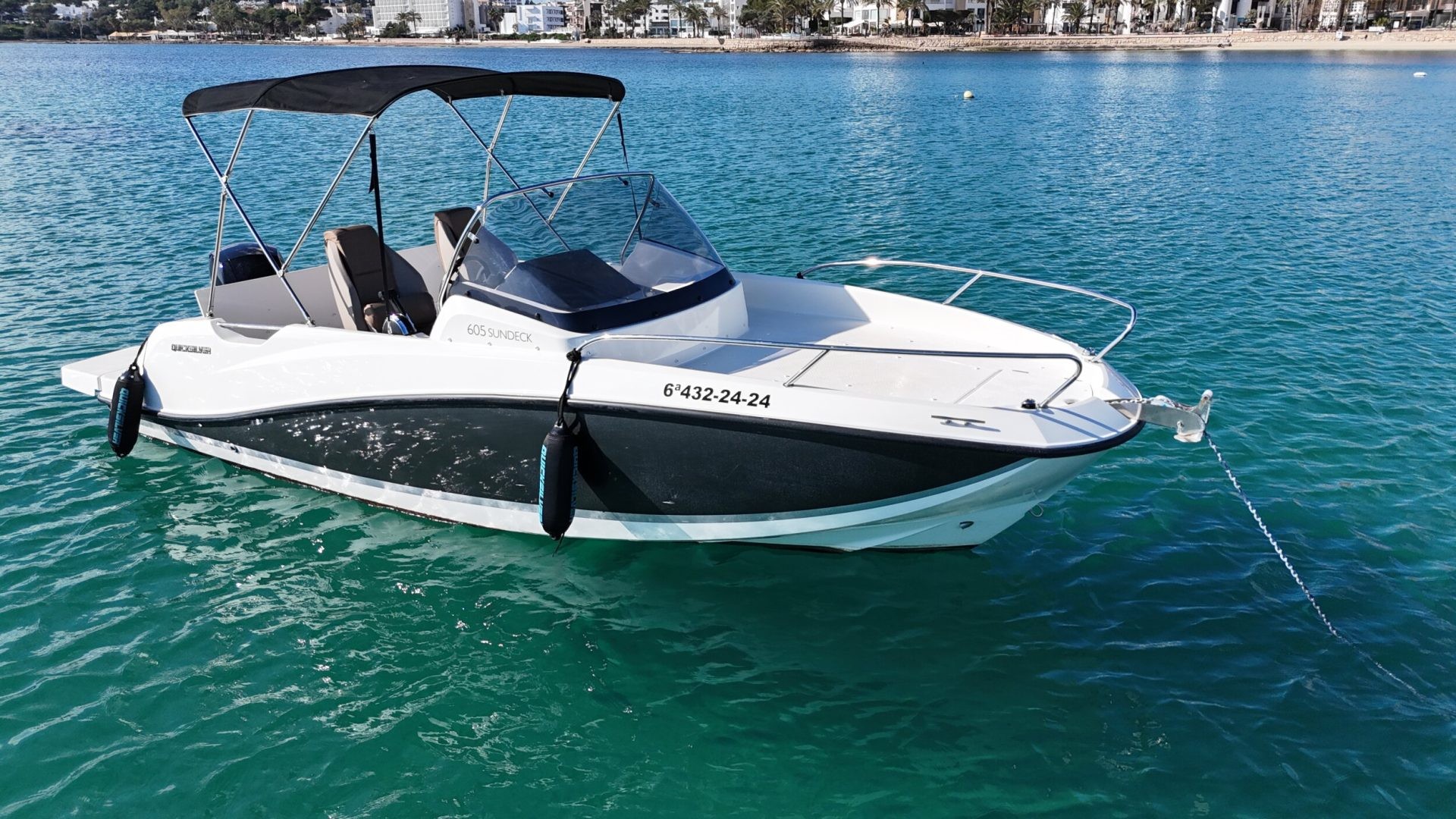Quicksilver 605 SUNDECK 2024 PUÑITO 2