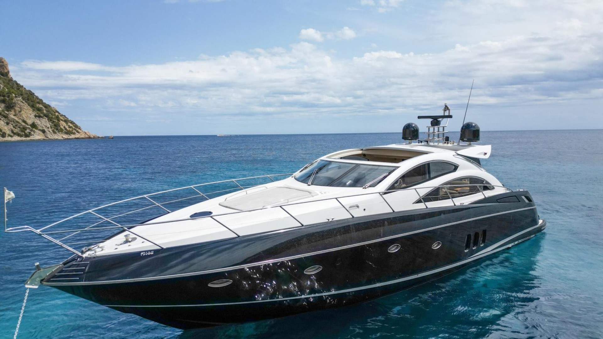 Sunseeker Predator 62 Shadow 1