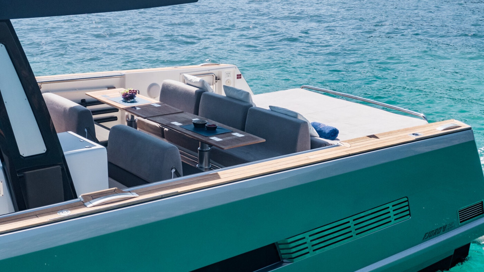 Fjord 52 <br> - LOLO III - 3