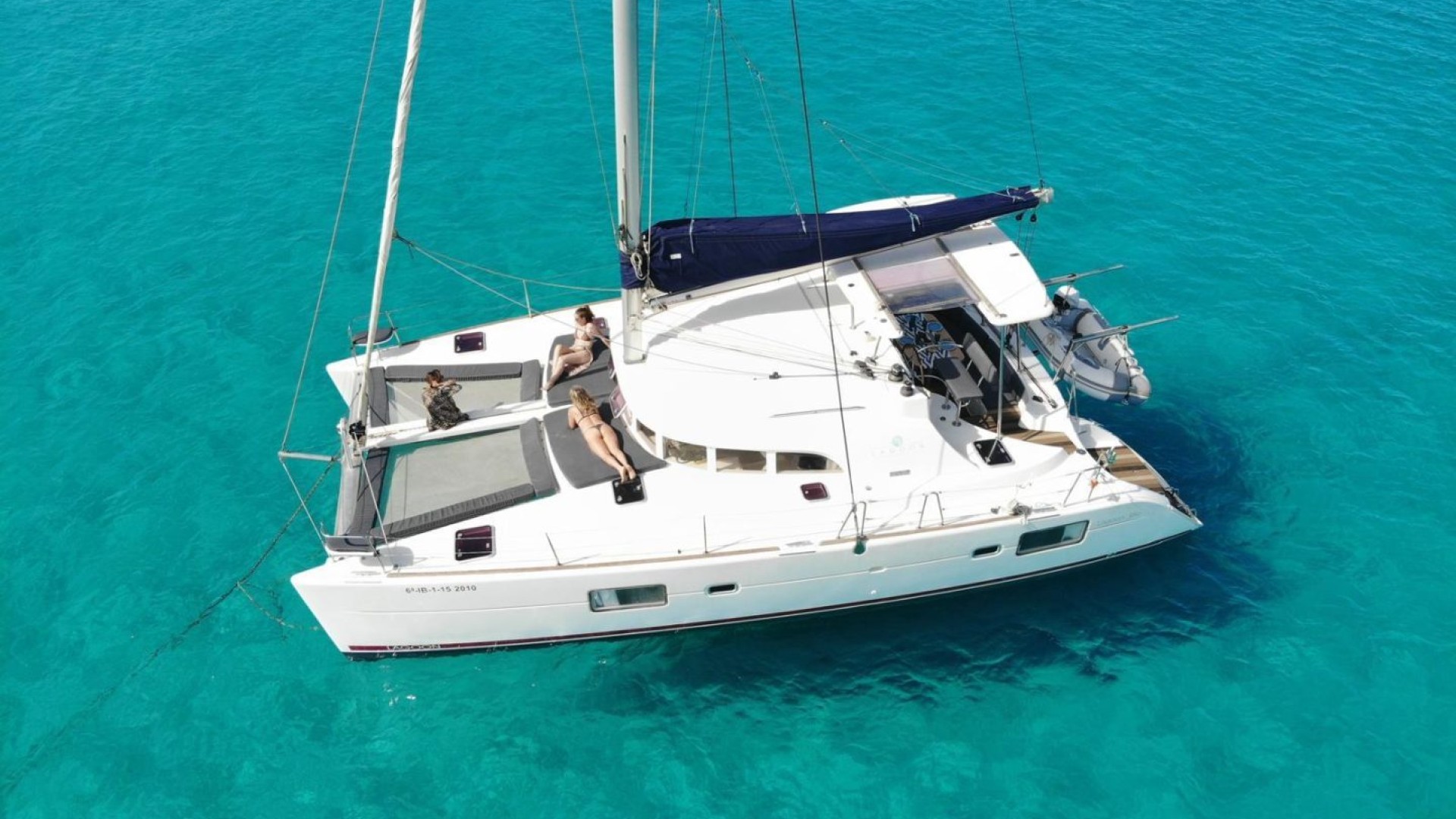 Lagoon 380 <BR> - NIU TRIBE - 1