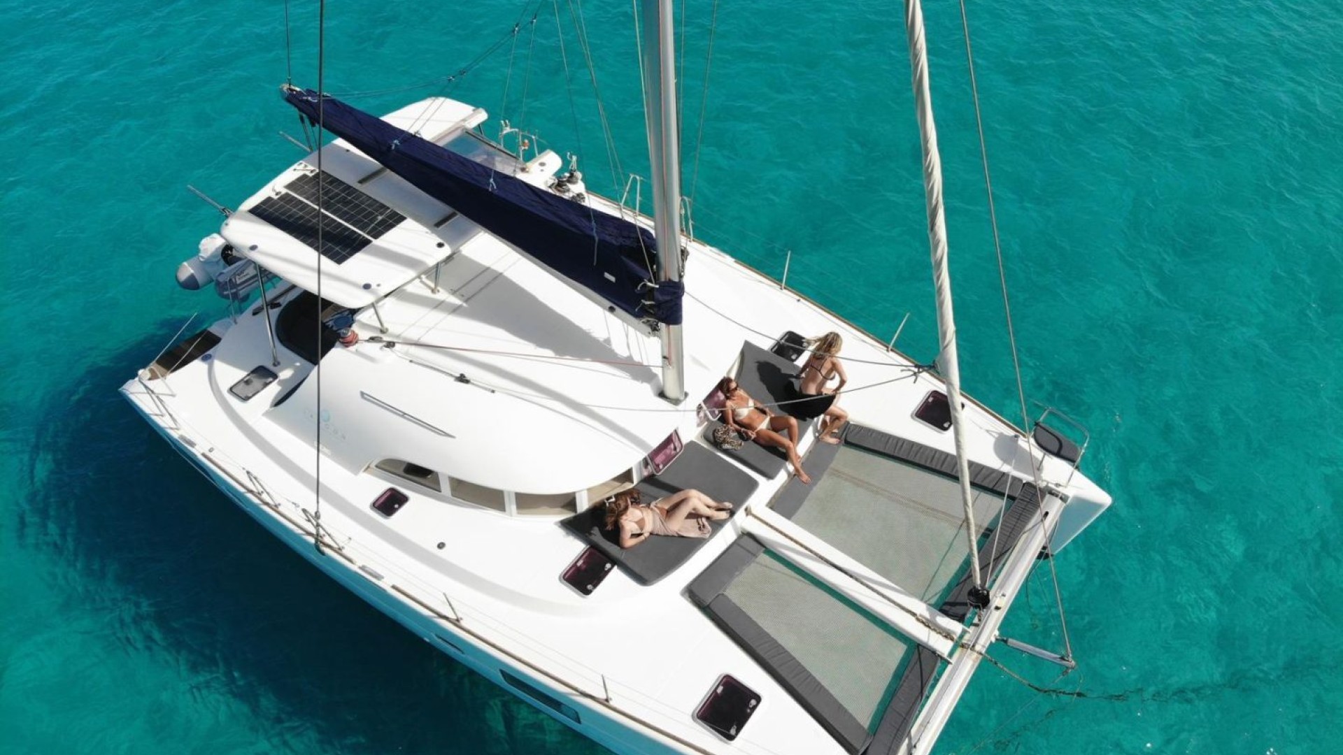 Lagoon 380 <BR> - NIU TRIBE - 2