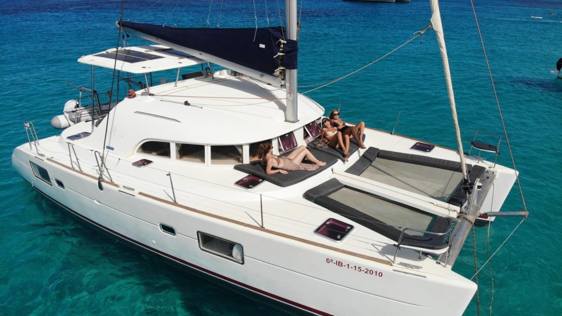 Lagoon 380 <BR> - NIU TRIBE - 3