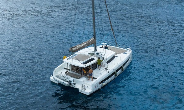 Bali Catamarans 4.2 <br> - LOXAREL -