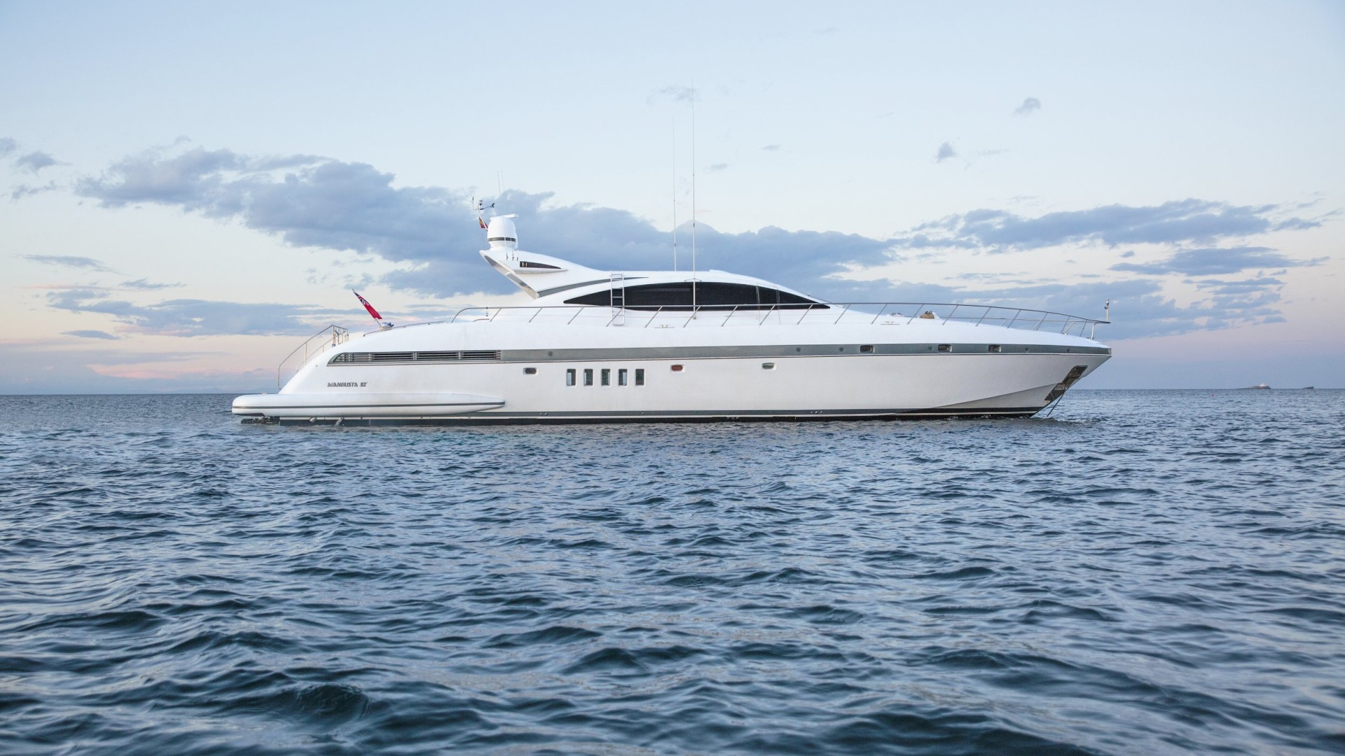 Mangusta 92 Chill out 1