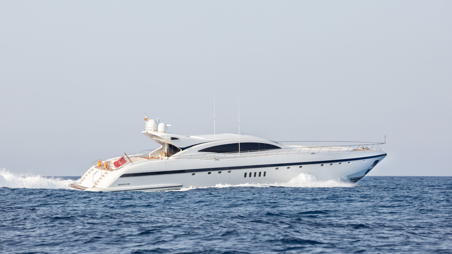 Mangusta 108 Nomad 1