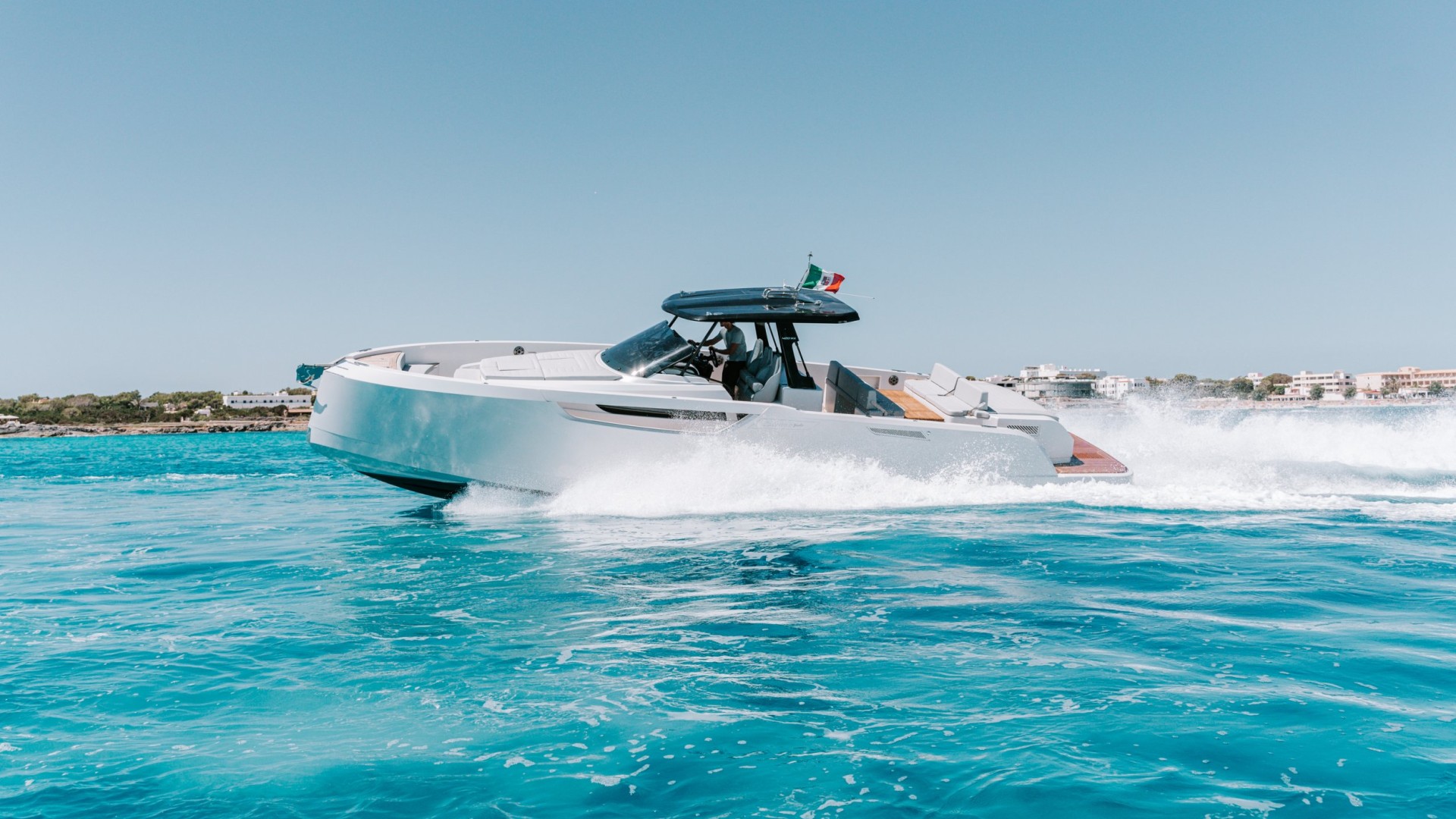 Cayman Yachts 40 Caiman 1