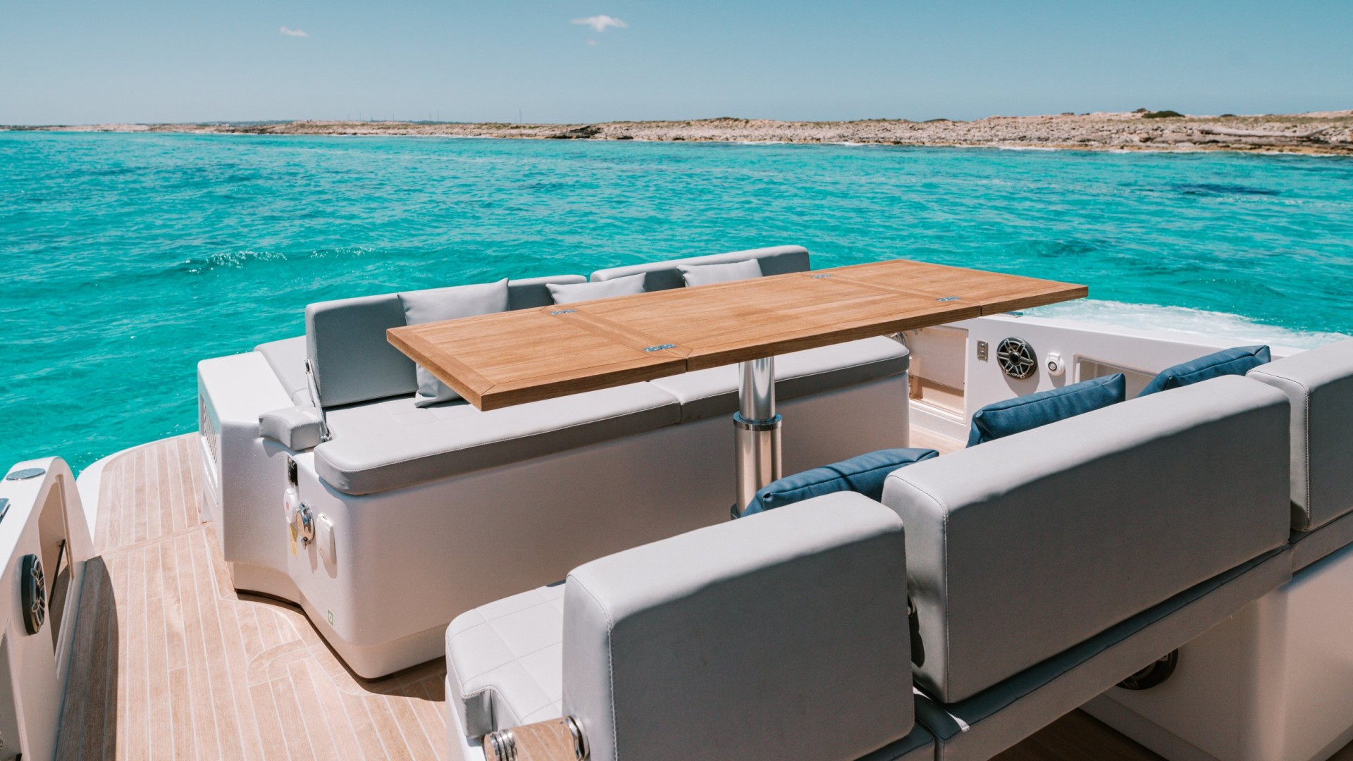 Cayman Yachts 40 Caiman 3