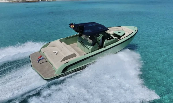 Vanquish VQ40 IN SYNC