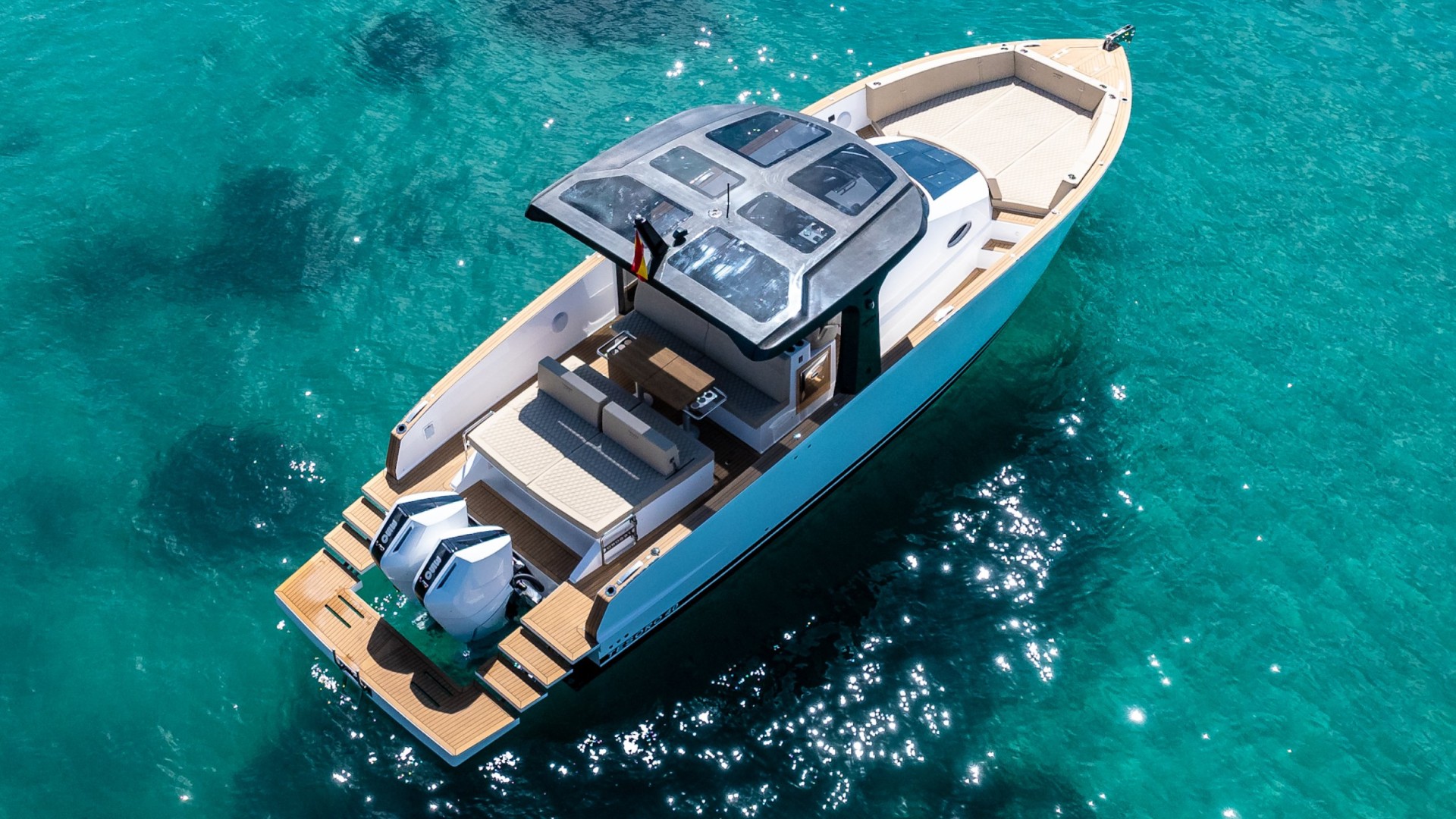 Tesoro Yachts TESORO T40 Outboard Joya 1