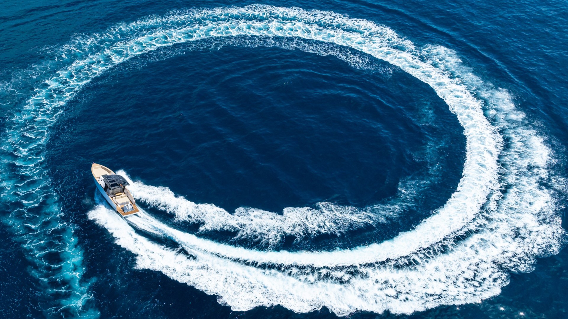 Tesoro Yachts TESORO T40 Outboard Joya 2