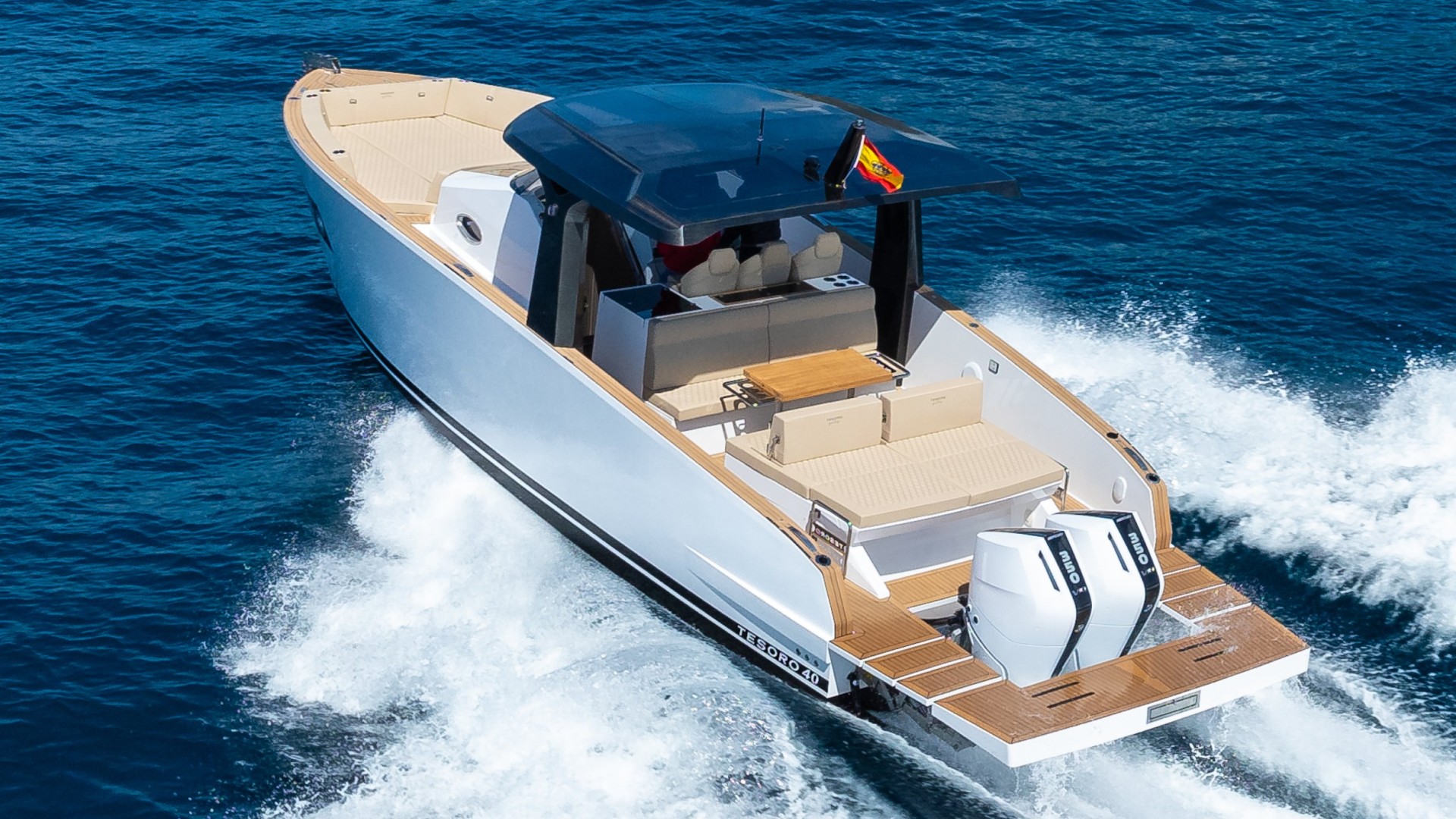 Tesoro Yachts TESORO T40 Outboard Joya 3