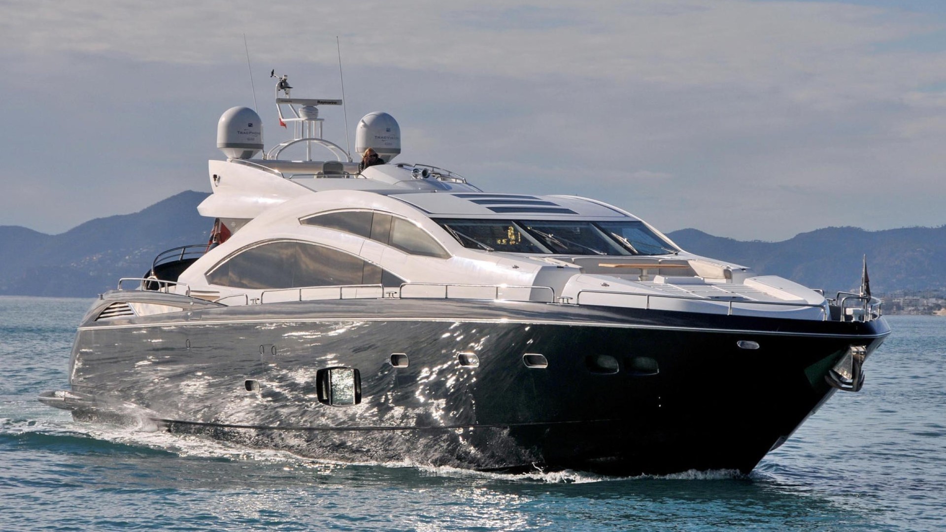 Sunseeker PREDATOR 84 ARIYAS 1