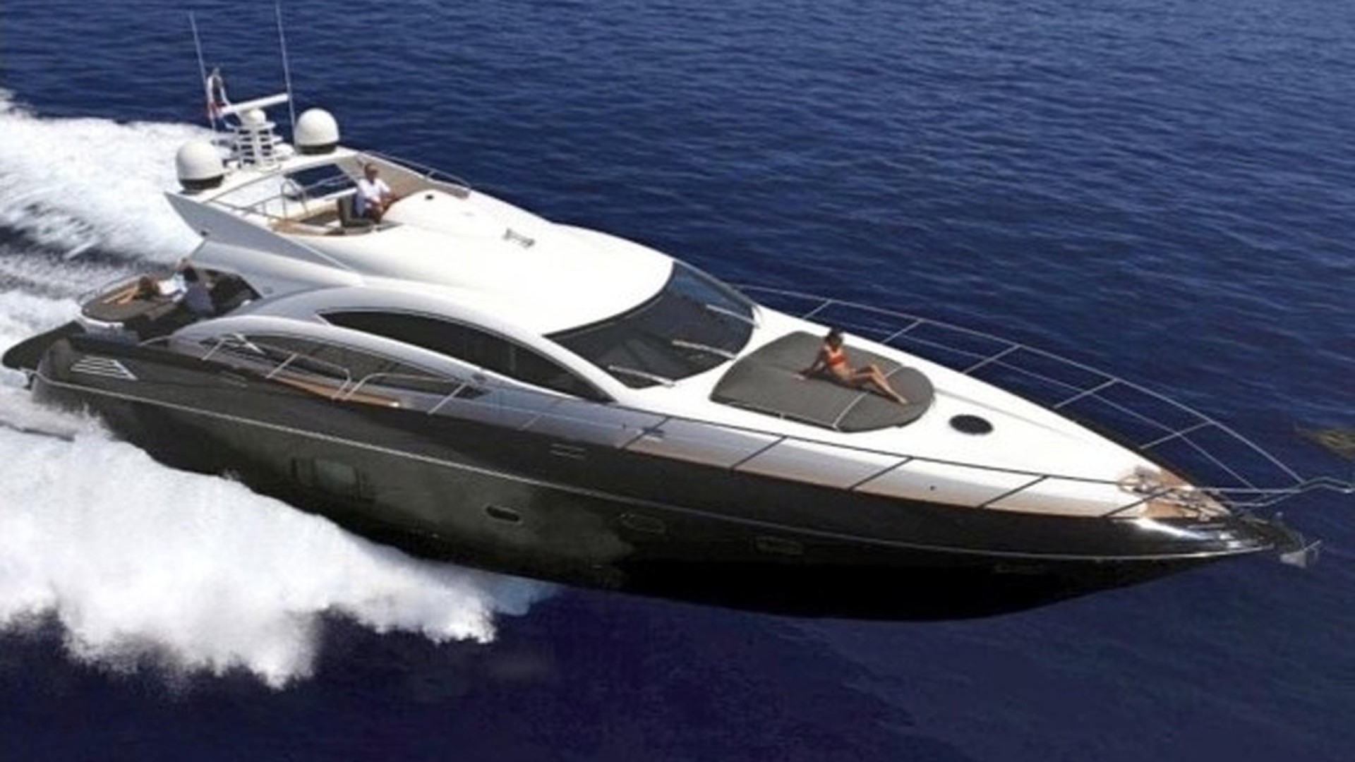 Sunseeker PREDATOR 74 BLACK JAX 1