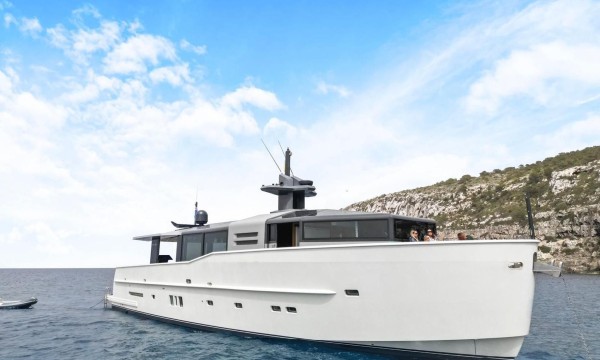 Arcadia Yachts 85 <br> - ETERNITY 44 -