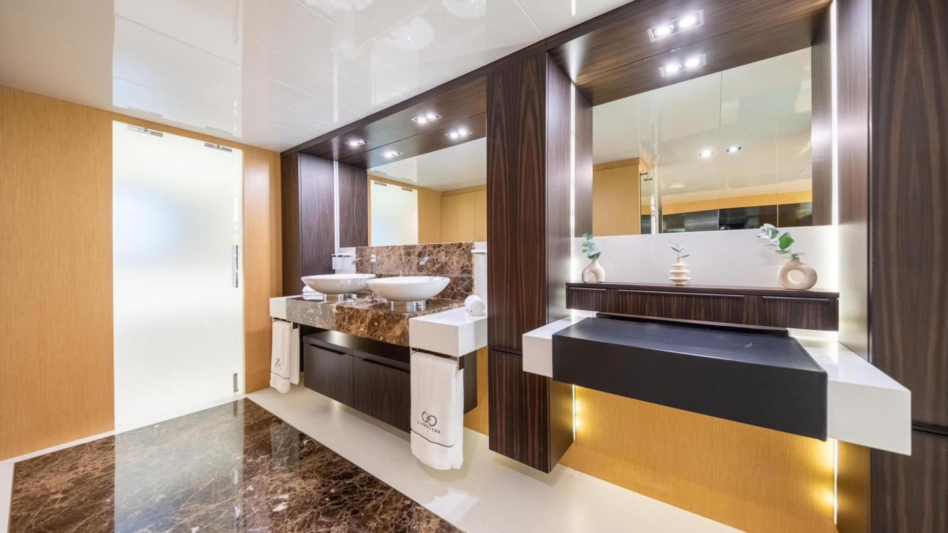 Arcadia Yachts 85 <br> - ETERNITY 44 - 2