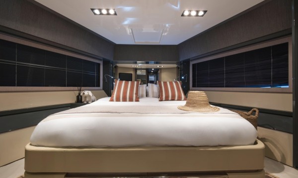Riva 86 TANIT