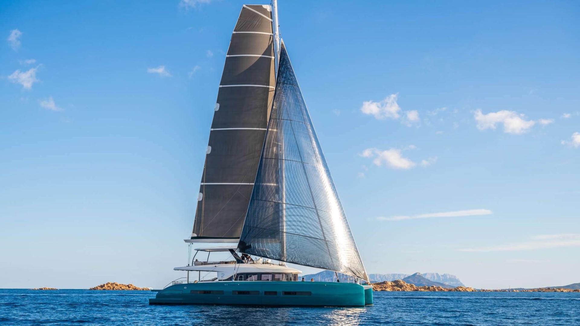 Lagoon 82 IMLANDRIS 2