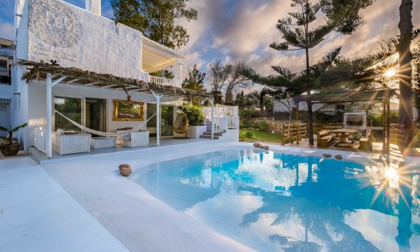 Villa Clarity