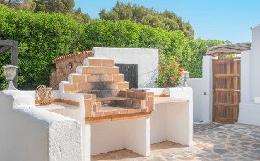Brasa & Relax – Zona de barbacoa en Casa Petit