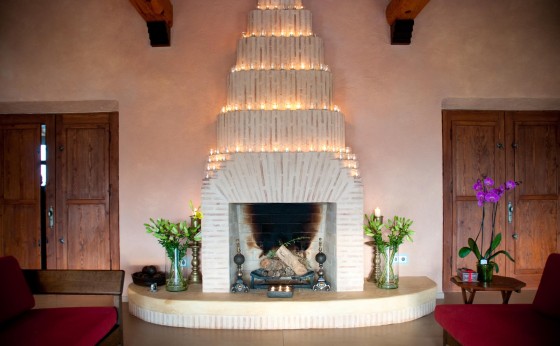 Casa la Vista fireplace