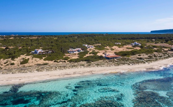 Voga_Mari_Playa_Migjorn_Astbury_Formentera_Playa_Sunset_Birds_Eye_Island13