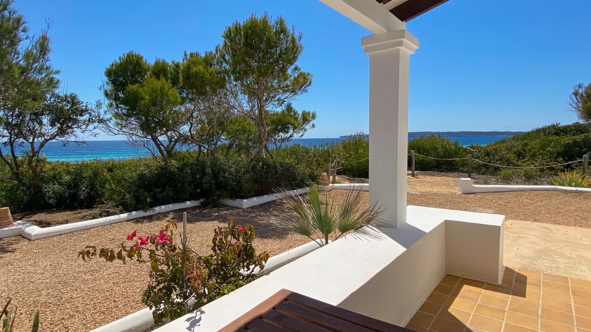 Voga_Mari_Playa_Migjorn_Astbury_Formentera_Comfort_Plus30