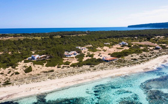 Voga_Mari_Playa_Migjorn_Astbury_Formentera_Playa_Sunset_Birds_Eye_Island9
