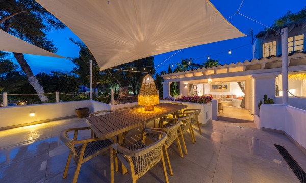 Villa Clarity (10 Pax)