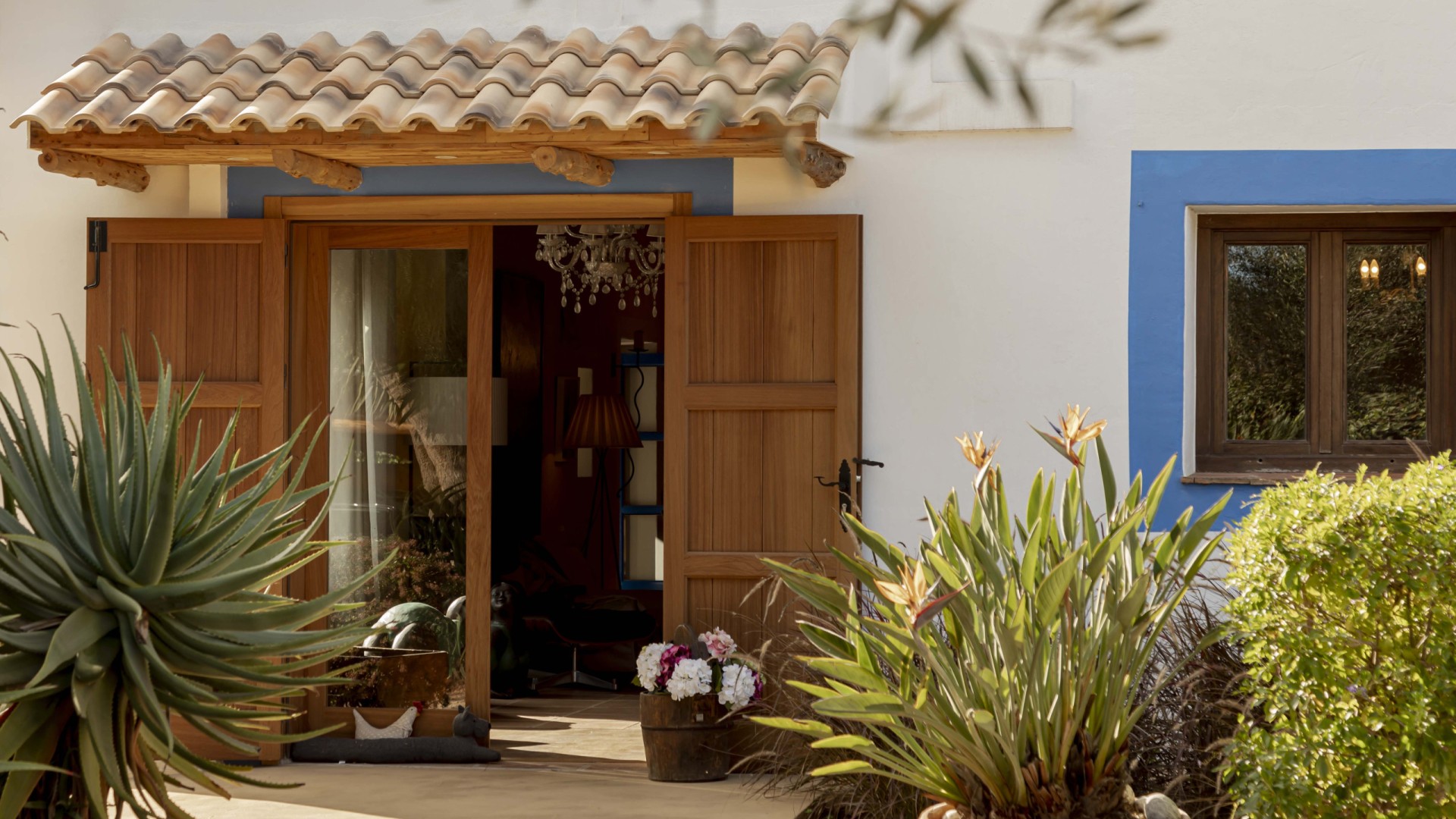 Villaentrance-fromoutside