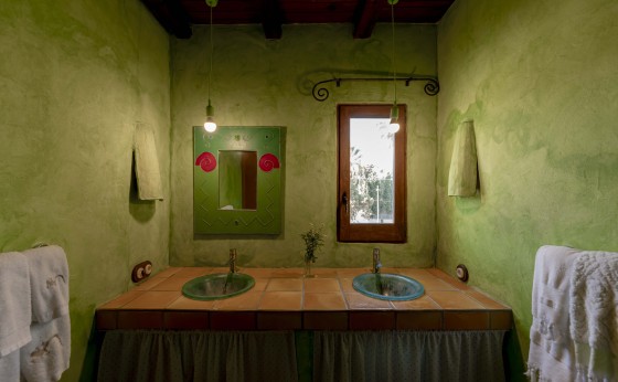 Bathroom-ensuitebedroom1