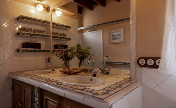 Bathroom4-ensuitebedroom6