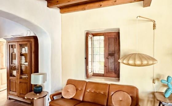 0FB6E800-90C4-45AE-B951-AF5A952090DF_1_105_c