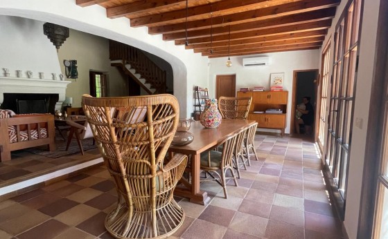 AFA1A5A3-77FE-4704-8D06-97D0EC272E6F