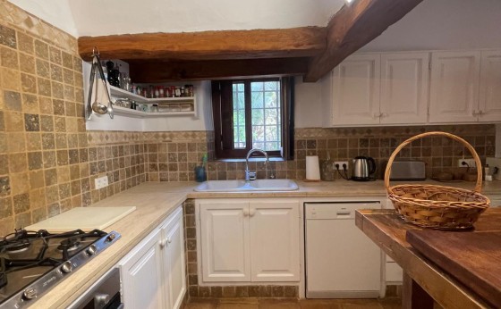 BF257C7B-157D-45D2-8361-4350232475E9