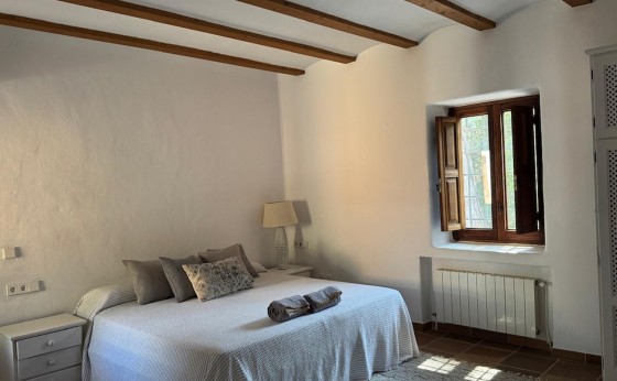 8CBF0497-68DE-415D-AEF4-2EBCCBE27911_1_105_c