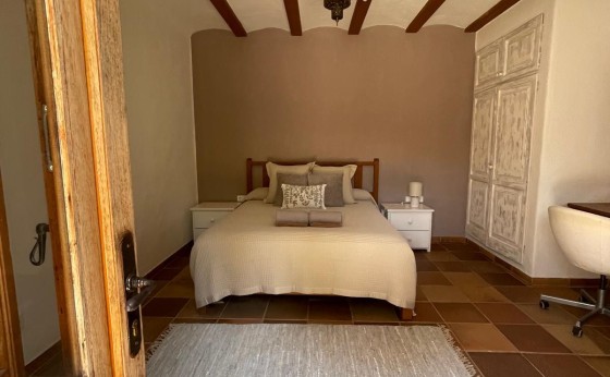 6F0A2C34-9EB1-4B67-A94A-1F46EA1673EC