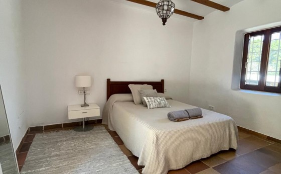 E401065C-26B2-44F4-85E9-634CE2DF2842