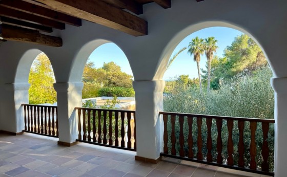 11A65D5F-7CE5-44D7-BA01-44AD0968583C_1_105_c