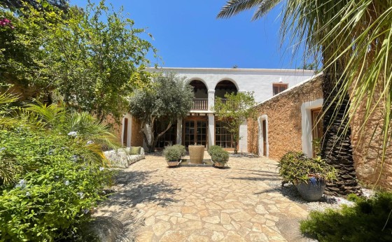 51696A95-8DFB-46FE-8A51-B8F2D368ECA8