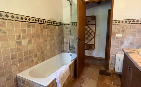 568B386D-4C16-44DC-8AE4-844C5F15EF09