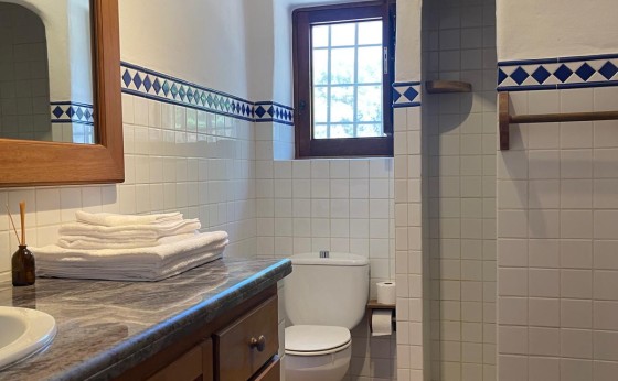 4E9826B9-705F-4A9C-867A-CF1575B76E13