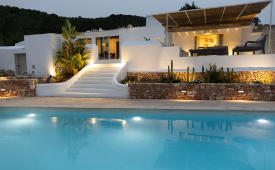 imgi_66_cbd54c6b-21d8-48c6-a80e-7b1e6d9e2f61