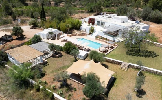 imgi_181_15bab4c9-5752-4a7b-b9e4-ab378780572f