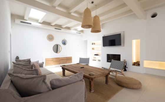 imgi_243_59833a75-9e3c-44f1-99ab-5269e81e01f2