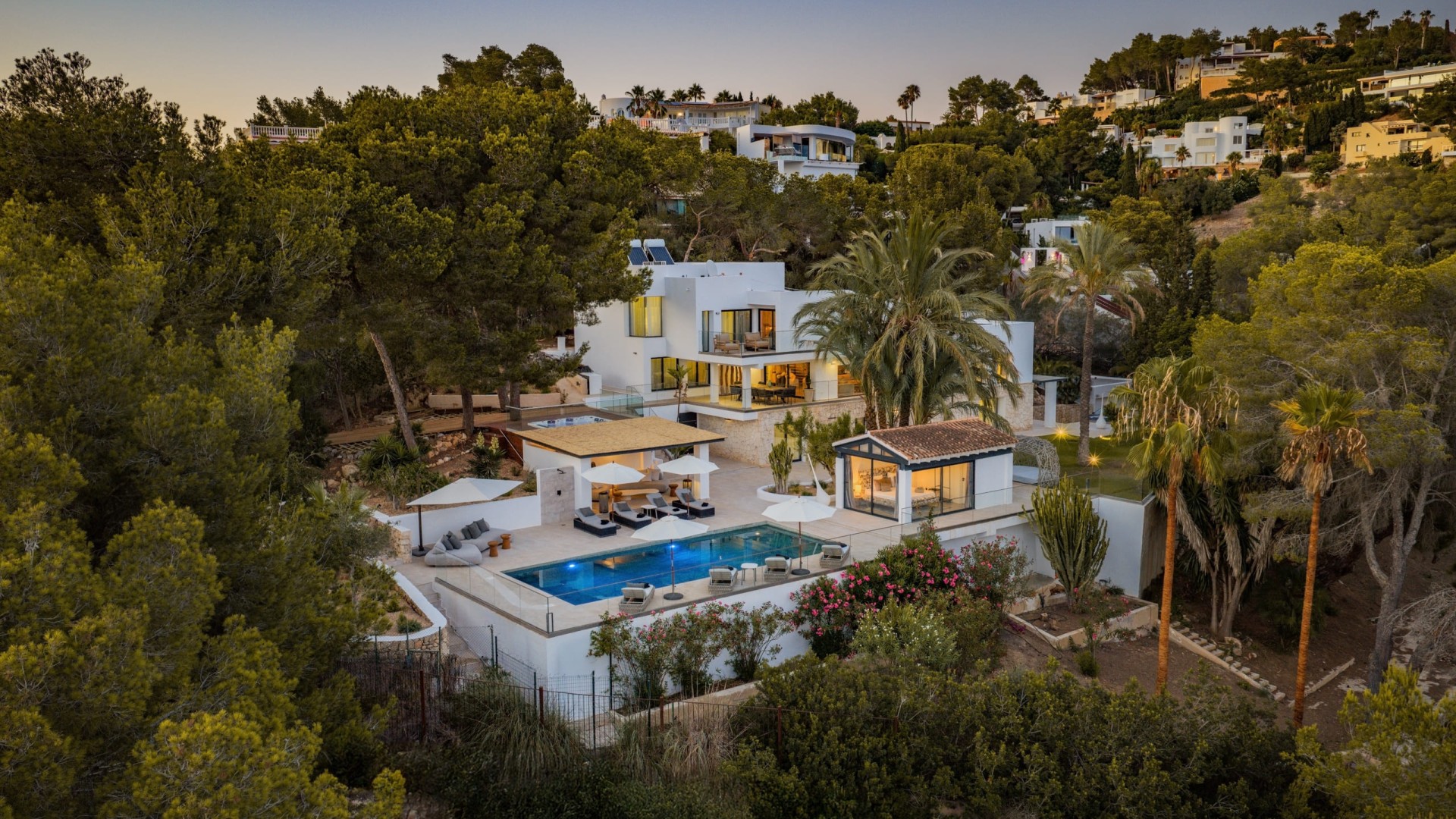 20250806155438000000_VillaDrone8