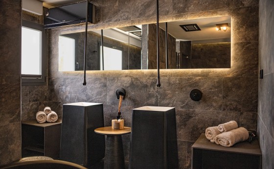 20250806155657000000_MasterBath3