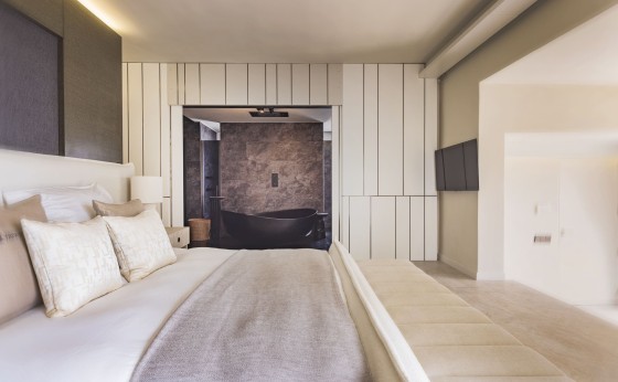 20250806155657000000_MasterBedroomwide2