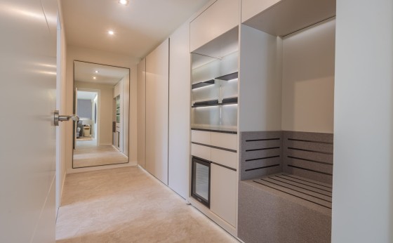 20250806155818000000_Gustrooms1