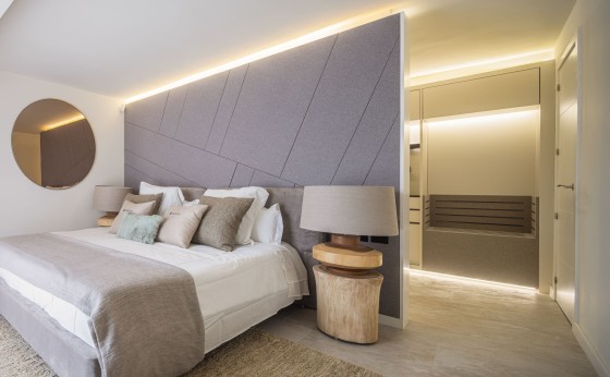 20250806155819000000_Gustrooms4